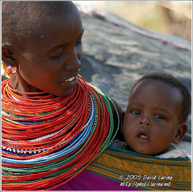 Samburu Mum And Kid - Samburu Portraits, Kenya