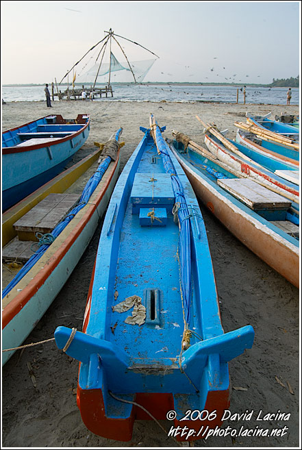 Boats By Chinese Nets - Cochin - Chinese Nets (Cheena vala), India