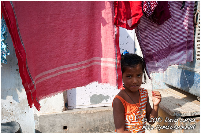 Playing On The Street - Jaipur slum dwellers, India