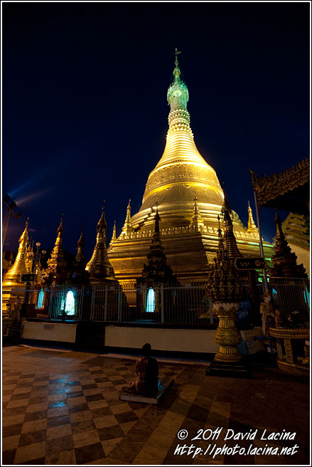Praying - Best Of, Myanmar (Burma)